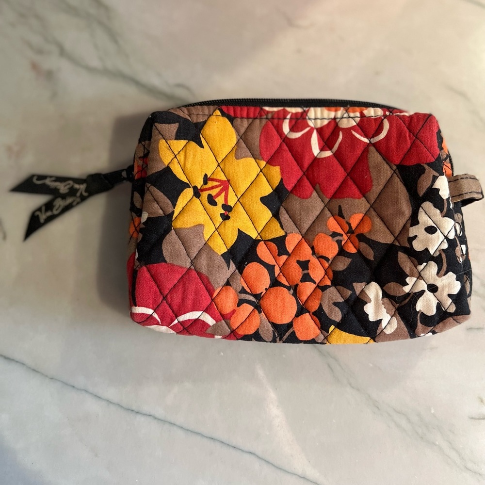 Vera Bradley Make Up bag - Picture 3 of 6